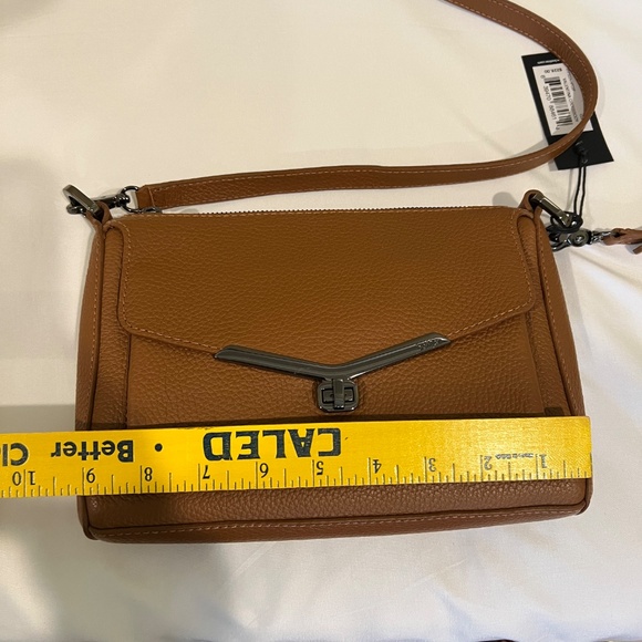 costco dupe lululemon bag Lole Unisex Crossbody Bag from Costco! Is it another Lululemon bag DUPE?!?!
